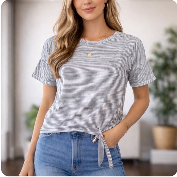 Onque Casuals Tops - Onque Casual Black & White Striped Top | Button Shoulder | Size L
